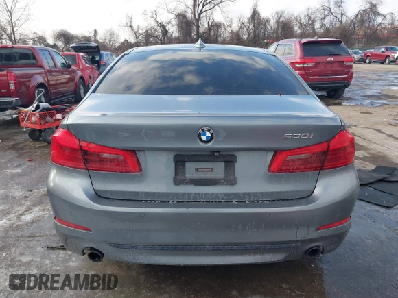 2019 BMW 5 Series 530i с VIN WBAJA5C5XKBX87825, выставлен на аукционе IAAI как лот 41411034 с пробегом 86 000 миль миль и . История ставок и продаж доступна на DreamBid. Изображение 15.