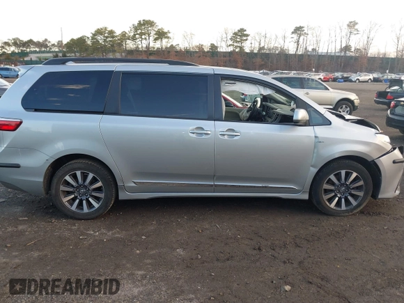 2019 Toyota Sienna LE with VIN 5TDJZ3DC1KS223552, listed as a IAAI auction lot 41809475 with 77,809 mi miles. Bid and sale history available at carsss.com. Image 13.