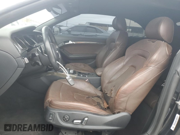 2013 Audi S5 Premium Plus z VIN WAUCGAFH4DN008376, wystawiony jako Copart lot #42979375 z przebiegiem 119 373 mil mil oraz Tytuł czysty. Historia ofert i sprzedaży dostępna na DreamBid. Obrazek 7.