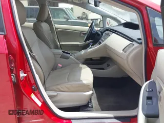 2013 Toyota Prius One z VIN JTDKN3DU9D1683891, wystawiony jako IAAI lot #42458187 z przebiegiem 284 914 mil mil oraz . Historia ofert i sprzedaży dostępna na DreamBid. Obrazek 5.
