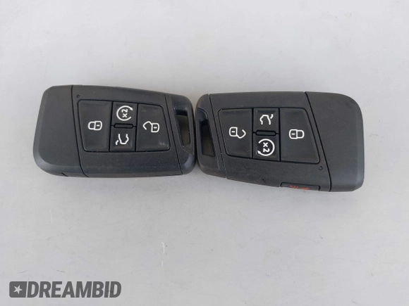 2024 Volkswagen Tiguan SE R-Line Black with VIN 3VV8B7AX1RM181025, listed as a IAAI auction lot 42131070 with 5,497 mi miles and . Bid and sale history available at DreamBid. Image 11.