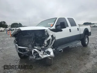 2014 Ford Super Duty F-250 SRW XL with VIN 1FT7W2B66EEB16808, listed as a Copart auction lot 45233265 with 118,789 mi miles and Salvage Title. Bid and sale history available at carsss.com. Image 1.