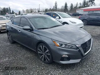 2019 Nissan Altima 2.5 Platinum with VIN 1N4BL4FW5KC194471, listed as a IAAI auction lot 41921471 with 28,313 mi miles. Bid and sale history available at carsss.com. Image 1.