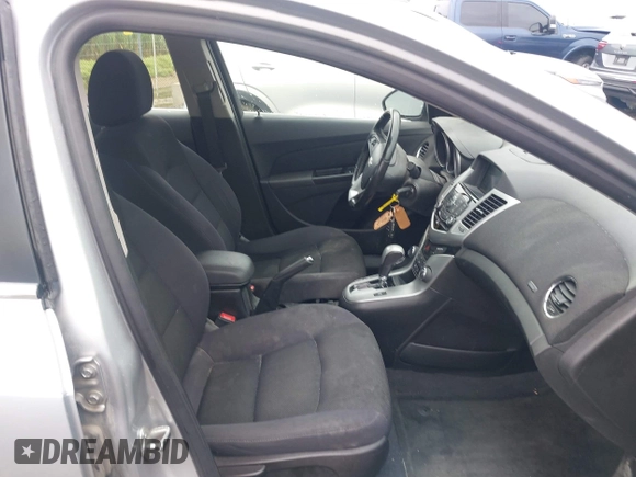 2014 Chevrolet Cruze 1LT with VIN 1G1PC5SB4E7153697, listed as a IAAI auction lot 42682055 with 273,905 mi miles and . Bid and sale history available at DreamBid. Image 5.