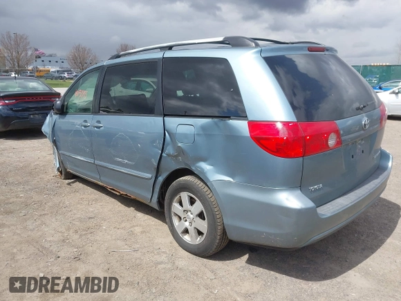 2008 Toyota Sienna CE with VIN 5TDZK23C58S166087, listed as a IAAI auction lot 42032255 with 258,100 mi miles. Bid and sale history available at carsss.com. Image 3.
