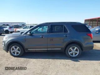 2017 Ford Explorer XLT z VIN 1FM5K8D89HGA43961, wystawiony jako IAAI lot #42174785 z przebiegiem 104 435 mil mil oraz . Historia ofert i sprzedaży dostępna na DreamBid. Obrazek 14.