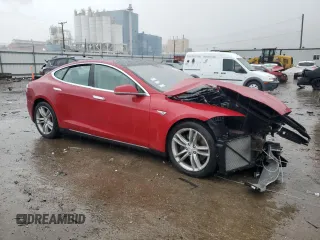 2015 Tesla Model S 85D with VIN 5YJSA1E26FF115945, listed as a Copart auction lot 42994765 with 95,746 mi miles and Salvage Title. Bid and sale history available at carsss.com. Image 4.