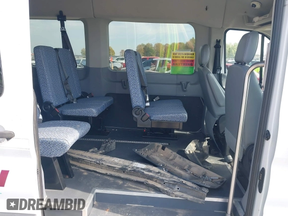 2016 Ford Transit XL z VIN 1FDZX2CM0GKB22459, wystawiony jako IAAI lot #40693295 z przebiegiem 302 216 mil mil oraz . Historia ofert i sprzedaży dostępna na DreamBid. Obrazek 8.