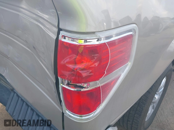2010 Ford F-150 XL with VIN 1FTEW1C87AFA12768, listed as a IAAI auction lot 41450277 with 89,314 mi miles. Bid and sale history available at carsss.com. Image 17.