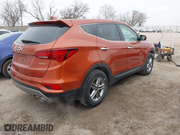 2017 Hyundai Santa Fe 2.4L z VIN 5XYZT3LB3HG498472, wystawiony jako IAAI lot #41483416 z przebiegiem 91 894 mil mil oraz . Historia ofert i sprzedaży dostępna na DreamBid. Obrazek 4.