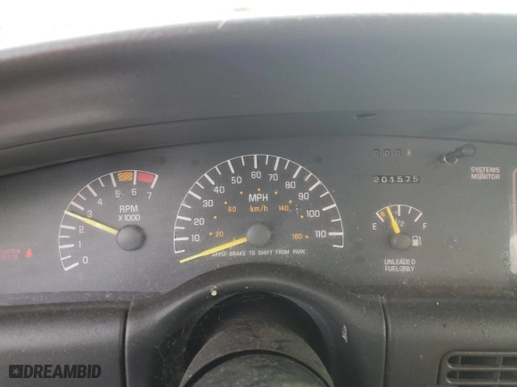 1998 Pontiac Bonneville SE with VIN 1G2HX52K7W4222082, listed as a Copart auction lot 84293574 with 201,575 mi miles and Salvage Title. Bid and sale history available at carsss.com. Image 9.
