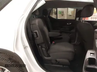 2019 Chevrolet Traverse LT Cloth with VIN 1GNEVGKW2KJ215529, listed as a IAAI auction lot 41723523 with 86,859 mi miles. Bid and sale history available at carsss.com. Image 8.