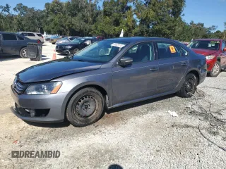 2013 Volkswagen Passat Wolfsburg Edition z VIN 1VWAP7A38DC007636, wystawiony jako Copart lot #76933174 z przebiegiem 95 985 mil mil oraz Szkoda całkowita • Salvage title. Historia ofert i sprzedaży dostępna na DreamBid. Obrazek 1.