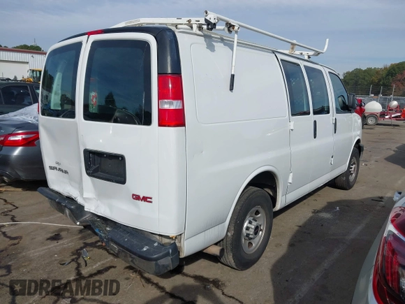 2020 GMC Savana Cargo Van with VIN 1GTW7AFG7L1265254, listed as a IAAI auction lot 40863188 with 86,054 mi miles. Bid and sale history available at carsss.com. Image 4.