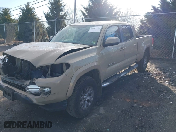 2017 Toyota Tacoma SR5 with VIN 3TMDZ5BN2HM035841, listed as a IAAI auction lot 41201932 with 177,954 mi miles. Bid and sale history available at carsss.com. Image 17.