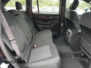 2025 Jeep Grand Cherokee Laredo with VIN 1C4RJHAG1SC278728, listed as a Copart auction lot 45920395 with 3,850 mi miles and Salvage Title. Bid and sale history available at DreamBid. Image 11.