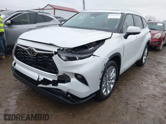2023 Toyota Highlander L with VIN 5TDKDRBH3PS007987, listed as a IAAI auction lot 41465939 with 17,011 mi miles and . Bid and sale history available at DreamBid. Image 2.