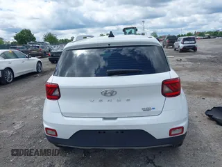 2022 Hyundai Venue SEL with VIN KMHRC8A35NU158934, listed as a IAAI auction lot 42300968 with 31,244 mi miles and . Bid and sale history available at DreamBid. Image 17.