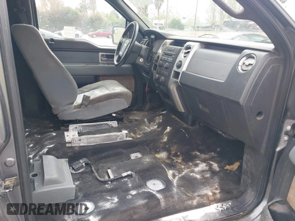 2011 Ford F-150 XLT with VIN 1FTFW1CT8BKD21411, listed as a IAAI auction lot 42077959 with 152,665 mi miles. Bid and sale history available at carsss.com. Image 5.