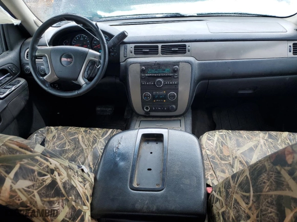 2013 GMC Sierra 1500 SLT with VIN 3GTP2WE76DG301097, listed as a Copart auction lot 42547415 with 240,595 mi miles and Salvage Title. Bid and sale history available at carsss.com. Image 8.
