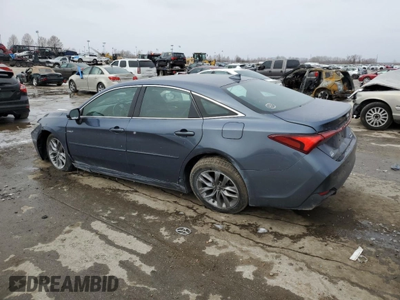 2020 Toyota Avalon Hybrid XLE z VIN 4T1A21FB8LU013231, wystawiony jako Copart lot #45410755 z przebiegiem 63 619 mil mil oraz Szkoda całkowita • Salvage title. Historia ofert i sprzedaży dostępna na DreamBid. Obrazek 2.