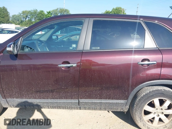 2013 Kia Sorento LX with VIN 5XYKT3A14DG394689, listed as a IAAI auction lot 42646381 with 76,523 mi miles and . Bid and sale history available at DreamBid. Image 14.