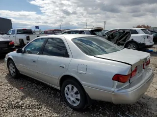 2001 Toyota Camry CE z VIN 4T1BG22K21U058793, wystawiony jako Copart lot #57351245 z przebiegiem 186 095 mil mil oraz Szkoda całkowita • Salvage title. Historia ofert i sprzedaży dostępna na DreamBid. Obrazek 2.
