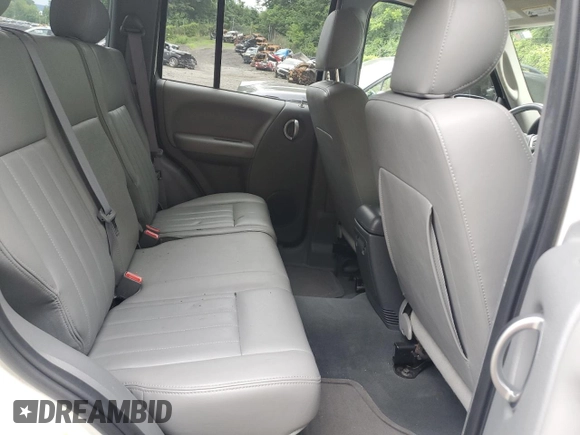 2005 Jeep Liberty Limited with VIN 1J8GL58K95W626135, listed as a Copart auction lot 62743495 with 139,029 mi miles and Salvage title. Bid and sale history available at DreamBid. Image 11.