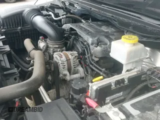 2020 Ram 1500 Big Horn z VIN 1C6SRFFT1LN165282, wystawiony jako IAAI lot #43081456 z przebiegiem 91 982 mil mil oraz . Historia ofert i sprzedaży dostępna na DreamBid. Obrazek 20.