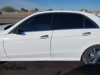 2014 Mercedes-Benz E-Class E 250 BlueTEC Luxury with VIN WDDHF0EB1EA873470, listed as a IAAI auction lot 41406978 with 98,515 mi miles. Bid and sale history available at carsss.com. Image 15.