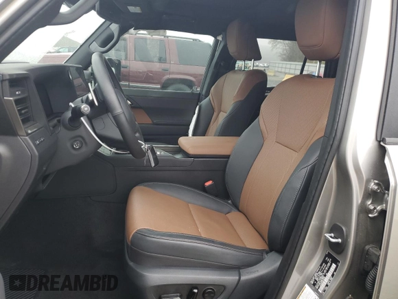 2024 Lexus GX 550 Premium z VIN JTJTBCDX2R5023308, wystawiony jako Copart lot #50315765 z przebiegiem 5 366 mil mil oraz Szkoda całkowita • Salvage title. Historia ofert i sprzedaży dostępna na DreamBid. Obrazek 7.
