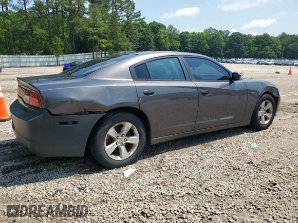 2013 Dodge Charger SE z VIN 2C3CDXBG4DH664652, wystawiony jako Copart lot #57317865 z przebiegiem 160 497 mil mil oraz Tytuł czysty. Historia ofert i sprzedaży dostępna na DreamBid. Obrazek 3.