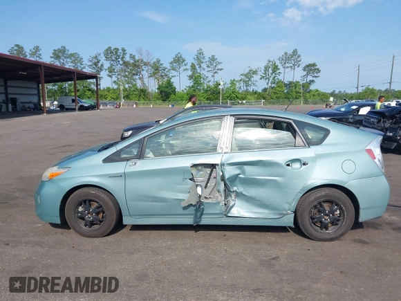 2014 Toyota Prius Four with VIN JTDKN3DUXE1852835, listed as a IAAI auction lot 42234128 with 189,512 mi miles and . Bid and sale history available at DreamBid. Image 14.