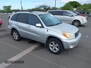 2005 Toyota RAV4 with VIN JTEGD20VX50047632, listed as a IAAI auction lot 41827122 with 214,716 mi miles. Bid and sale history available at carsss.com. Image 1.