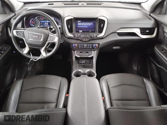 2024 GMC Terrain SLT z VIN 3GKALPEGXRL266785, wystawiony jako Copart lot #46712415 z przebiegiem 19 915 mil mil oraz Czysty tytuł • Clean title. Historia ofert i sprzedaży dostępna na DreamBid. Obrazek 8.