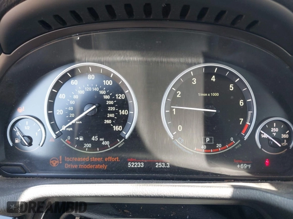 2015 BMW X3 xDrive28i with VIN 5UXWX9C52F0D56266, listed as a IAAI auction lot 42064154 with 52,233 mi miles. Bid and sale history available at carsss.com. Image 7.
