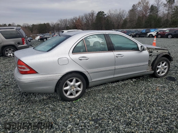 2002 Mercedes-Benz C 230/260/280/320 with VIN WDBRF64J12F268260, listed as a Copart auction lot 83299754 with 159,243 mi miles and Salvage Title. Bid and sale history available at DreamBid. Image 3.