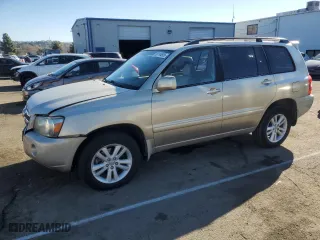 2006 Toyota Highlander Hybrid with VIN JTEEW21A560013855, listed as a Copart auction lot 88144905 with 154,983 mi miles and Salvage Title. Bid and sale history available at carsss.com. Image 1.