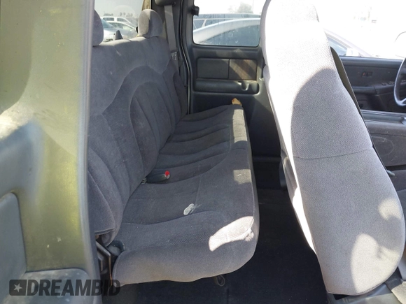 2002 GMC Sierra 1500 SLE with VIN 2GTEC19T621340924, listed as a IAAI auction lot 41518546 with 272,944 mi miles and . Bid and sale history available at carsss.com. Image 8.