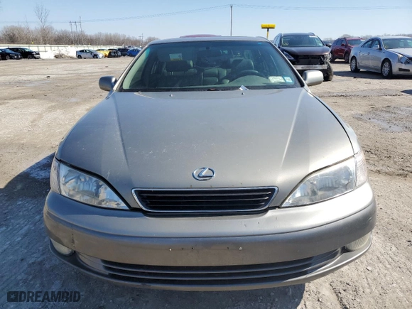 1997 Lexus ES 300 Luxury Sport Sdn with VIN JT8BF22G5V0068099, listed as a Copart auction lot 48546785 with 239,583 mi miles and Salvage Title. Bid and sale history available at carsss.com. Image 5.
