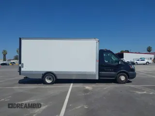 2017 Ford Transit с VIN 1FDBF9ZM2HKB18838, выставлен на аукционе IAAI как лот 41910002 с пробегом 129 754 миль миль и . История ставок и продаж доступна на DreamBid. Изображение 13.