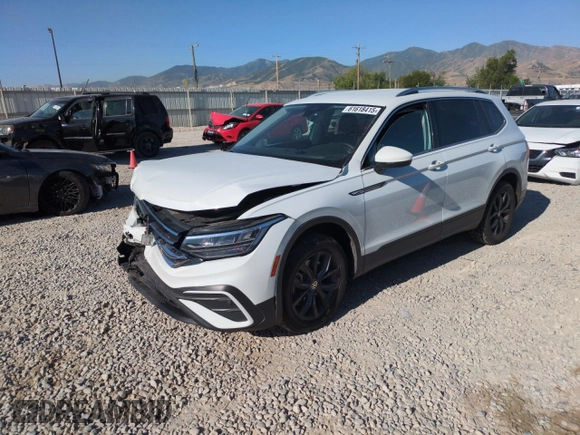 2022 Volkswagen Tiguan SE with VIN 3VV2B7AX4NM049103, listed as a Copart auction lot 61491515 with 39,658 mi miles and Salvage title. Bid and sale history available at DreamBid. Image 1.
