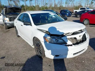 2008 Toyota Camry LE z VIN 4T1BE46K88U757061, wystawiony jako IAAI lot #41409155 z przebiegiem 154 677 mil mil oraz . Historia ofert i sprzedaży dostępna na DreamBid. Obrazek 1.