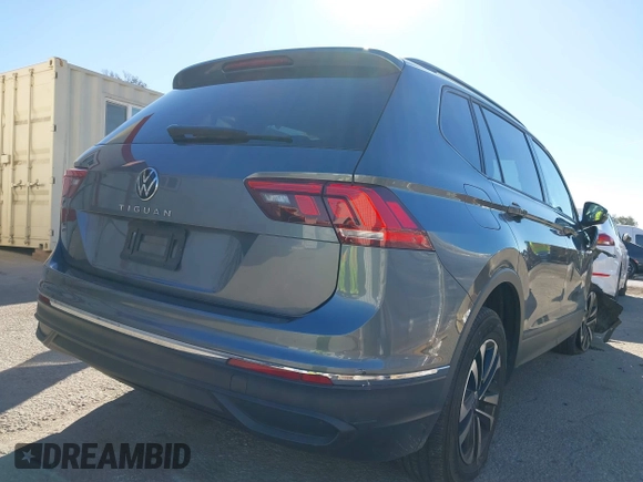 2022 Volkswagen Tiguan S with VIN 3VV1B7AX9NM055507, listed as a IAAI auction lot 41383597 with 25,546 mi miles and . Bid and sale history available at DreamBid. Image 4.