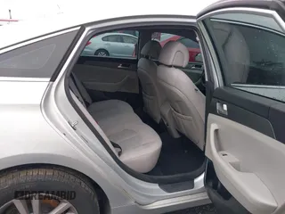 2015 Hyundai Sonata SE z VIN 5NPE24AF2FH025052, wystawiony jako IAAI lot #42353268 z przebiegiem 174 814 mil mil oraz . Historia ofert i sprzedaży dostępna na DreamBid. Obrazek 8.