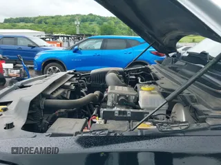 2020 Ram 1500 Rebel z VIN 1C6SRFLTXLN299096, wystawiony jako IAAI lot #42149383 z przebiegiem 60 050 mil mil oraz . Historia ofert i sprzedaży dostępna na DreamBid. Obrazek 18.