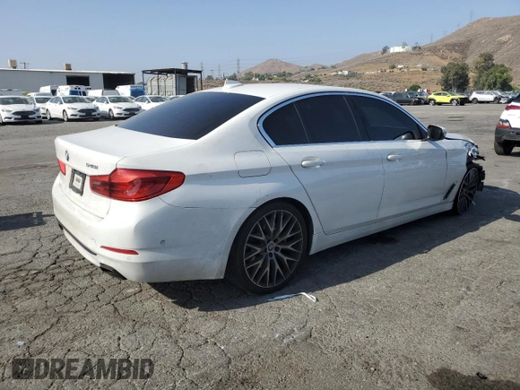 2020 BMW 5 Series 540i z VIN WBAJS1C01LCD37859, wystawiony jako Copart lot #61483155 z przebiegiem 49 087 mil mil oraz Szkoda całkowita • Salvage title. Historia ofert i sprzedaży dostępna na DreamBid. Obrazek 3.