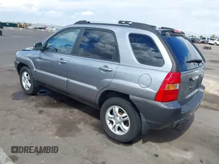 2005 Kia Sportage LX with VIN KNDJE723257122055, listed as a IAAI auction lot 42192102 with 167,726 mi miles and . Bid and sale history available at carsss.com. Image 3.