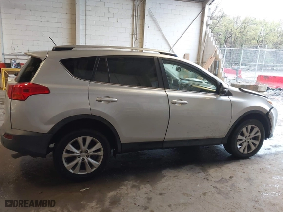2015 Toyota RAV4 Limited with VIN JTMDFREV9FJ039553, listed as a IAAI auction lot 41975600 with 118,859 mi miles. Bid and sale history available at carsss.com. Image 12.