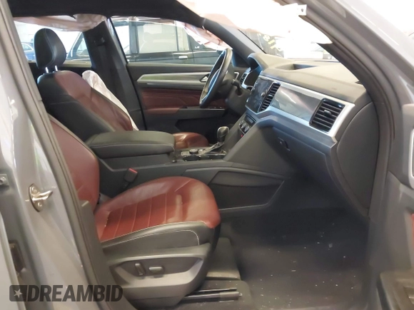 2021 Volkswagen Atlas SEL Premium with VIN 1V2TE2CA8MC207933, listed as a IAAI auction lot 41823640 with 64,425 mi miles and . Bid and sale history available at DreamBid. Image 5.